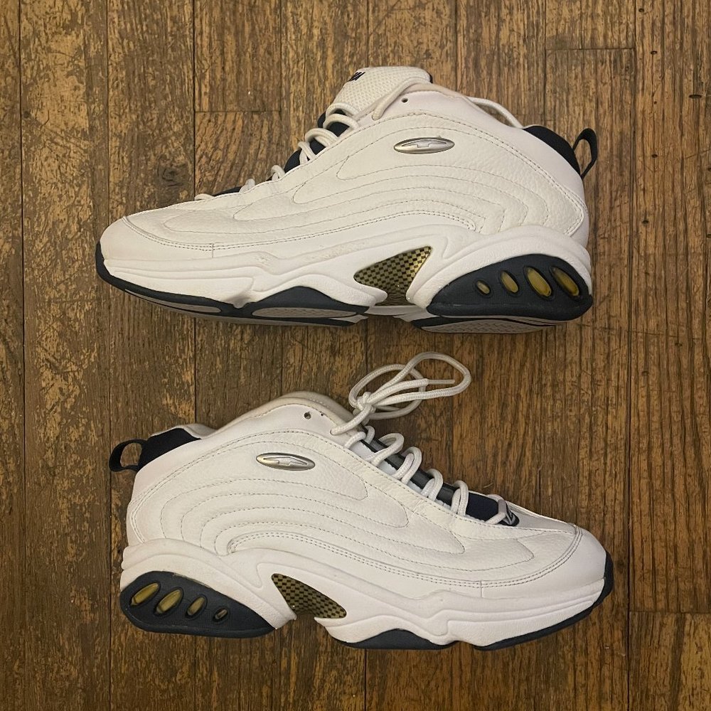 Avia Sneakers